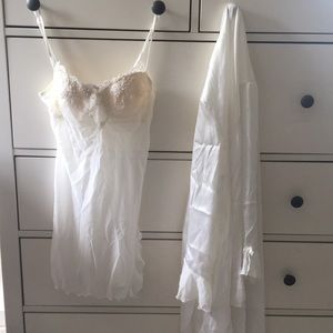 White bridal nightgown with robe